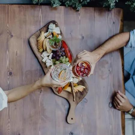 Oinou Strata - Adults Only