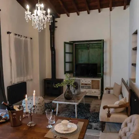 Oinou Strata - Adults Only