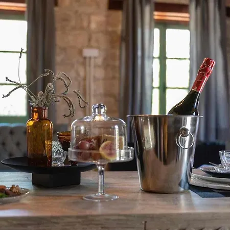 Bed & Breakfast Oinou Strata - Adults Only