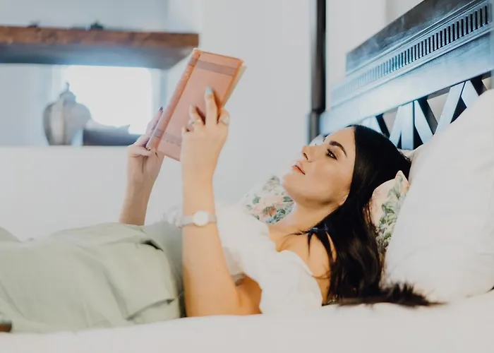 Oinou Strata - Adults Only Vouni