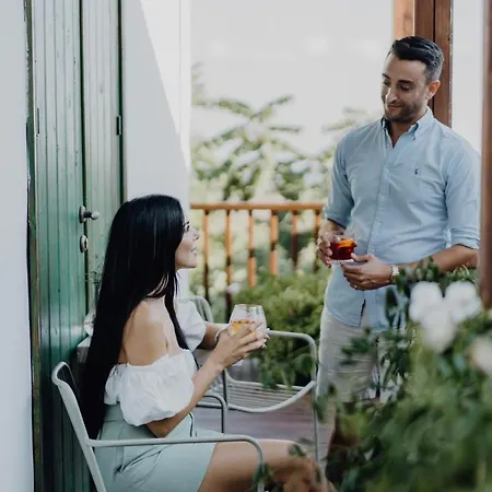 Oinou Strata - Adults Only Bed & Breakfast Vouni