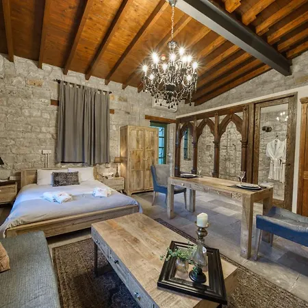 Oinou Strata - Adults Only Vouni