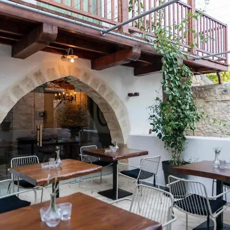 Oinou Strata - Adults Only 4*