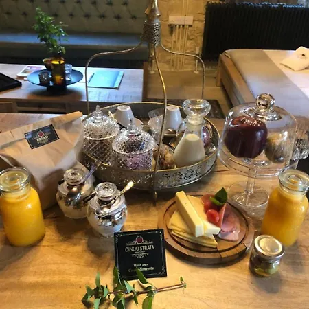 Oinou Strata - Adults Only 4*