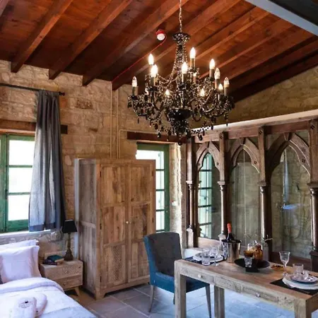 Oinou Strata - Adults Only Bed & Breakfast