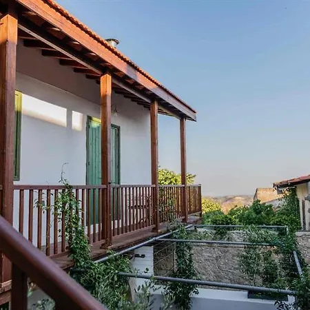 Oinou Strata - Adults Only 4*