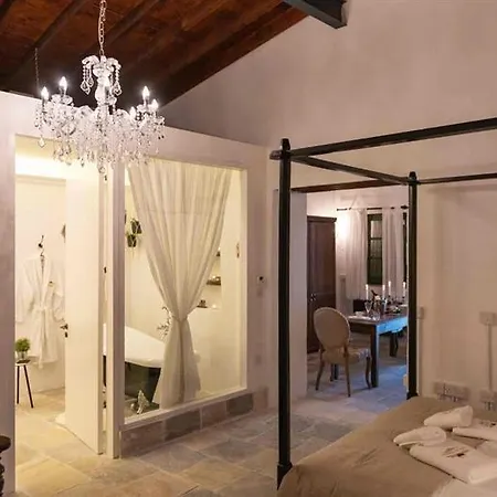 Oinou Strata - Adults Only Bed & Breakfast 3*