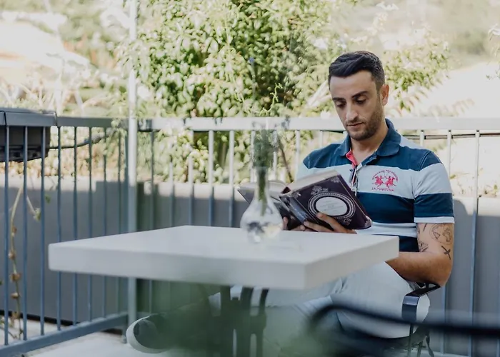 Oinou Strata - Adults Only 4*