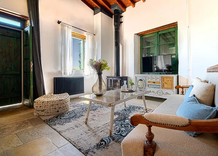 Oinou Strata - Adults Only Bed and breakfast